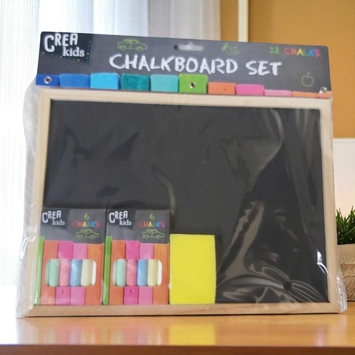 krijtbord /schoolbord met gekleurde krijtjes en sponsje, Kinderen en Baby's, Speelgoed | Educatief en Creatief, Nieuw, Knutselen