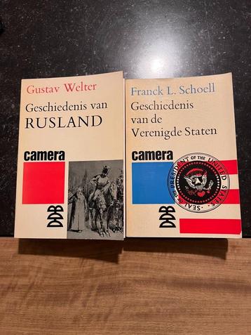 2 boeken Geschiedenis van Rusland / van de Verenigde Staten beschikbaar voor biedingen