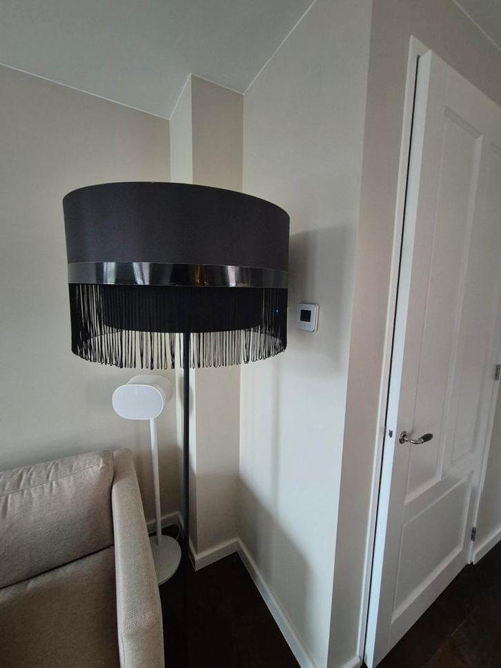 Moooi Franje Staande Lamp - Stijlvolle Vloerlamp, Huis en Inrichting, Lampen | Vloerlampen, Zo goed als nieuw, 150 tot 200 cm