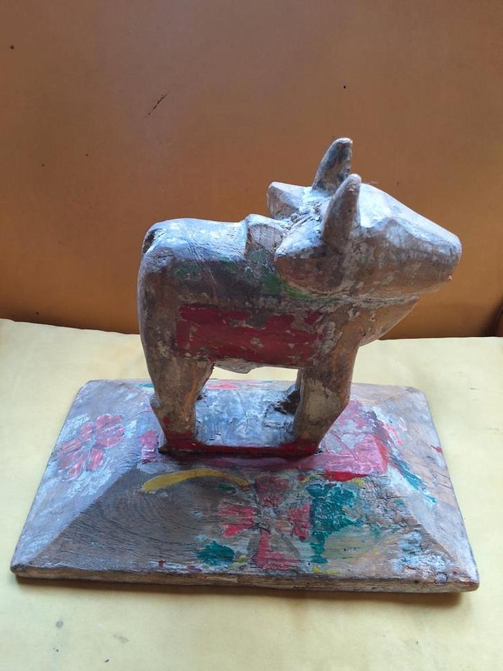 Houten nandi heilige Stier Sculptuur - Folk Art India, Antiek en Kunst, Kunst | Beelden en Houtsnijwerken, Ophalen of Verzenden