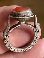 Zeldzame antiek zilveren ring met een carneool, Ophalen of Verzenden, Zilver, Ring