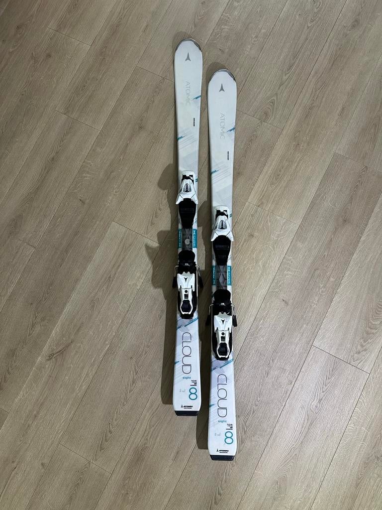 Atomic Skies 141cm + Schoenen 24/24,5, Sport en Fitness, Skiën en Langlaufen, Gebruikt, Ski's, Skiën, Atomic, Carve, 140 tot 160 cm