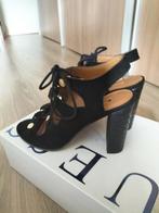 Guess pumps, Ophalen of Verzenden, Zo goed als nieuw