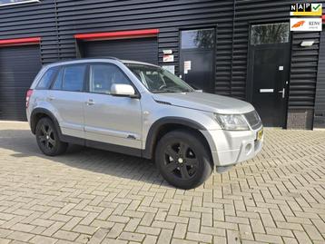 Suzuki Grand Vitara 2.0-16V Exclusive / 4X4 / STOELVERWARMIN beschikbaar voor biedingen