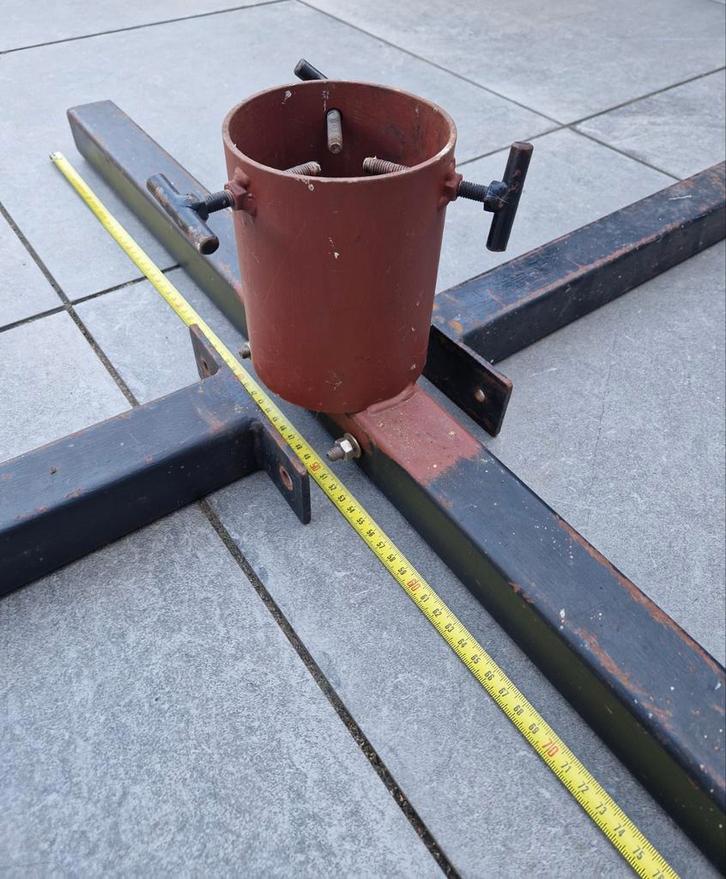 Kerstboom standaard, Tuin en Terras, Heggenscharen, Gebruikt, Elektrisch, Ophalen