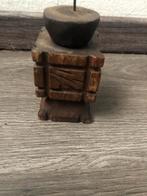 Houten kandelaar houtsnijwerk. Is 13 cm., Antiek en Kunst, Antiek | Overige Antiek, Ophalen of Verzenden