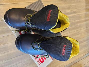 Werkschoenen beschikbaar voor biedingen