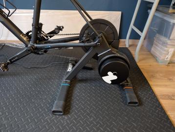 Zwift Hub One met Zwift Cog beschikbaar voor biedingen