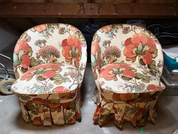 Fauteuiltjes bloem 2 stuks + Voetstoel beschikbaar voor biedingen