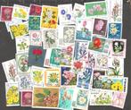 Bloemen op postzegels ..50 gebruikte postzegels, Postzegels en Munten, Postzegels | Thematische zegels, Verzenden, Gestempeld