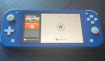 Blauwe Nintendo Switch Lite met oplader en bescherm hoes beschikbaar voor biedingen