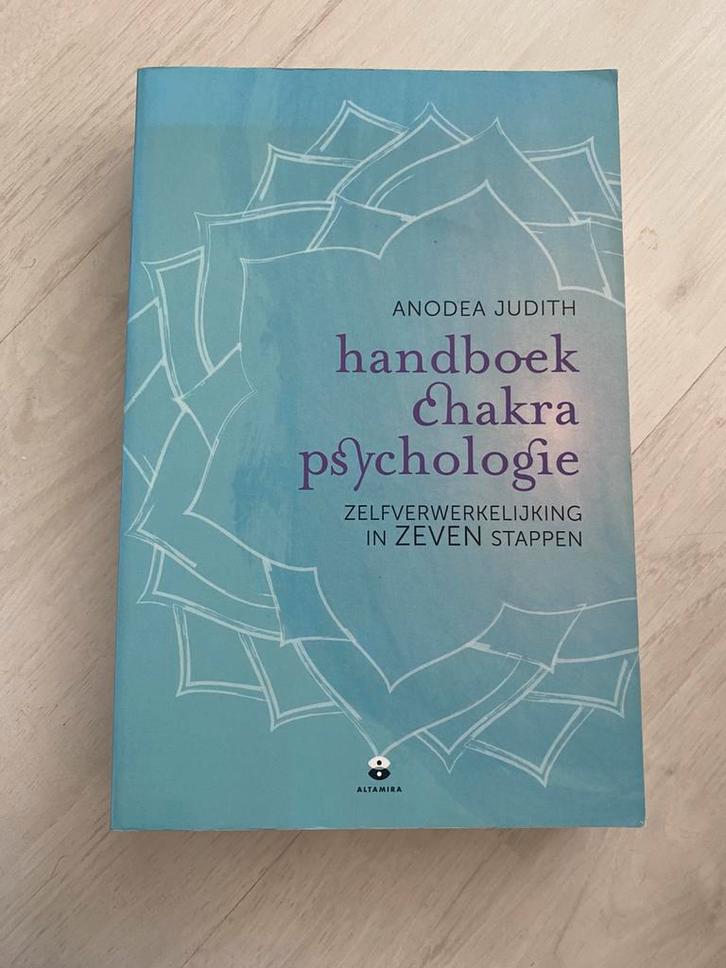 Anodea Judith - Handboek chakrapsychologie, Boeken, Wetenschap, Zo goed als nieuw, Ophalen