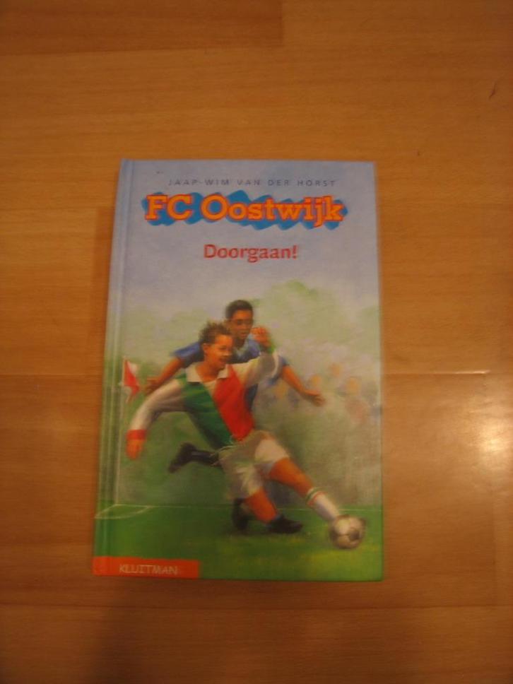 Boek FC Oostwijk - Doorgaan!, Boeken, Kinderboeken | Jeugd | onder 10 jaar, Zo goed als nieuw, Ophalen of Verzenden