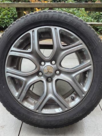 Mitsubishi Outlander PHEV Wielset beschikbaar voor biedingen