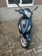 Piaggio new fly brom 45, Fietsen en Brommers, Scooters | Piaggio, Maximaal 45 km/u, Ophalen of Verzenden, Zo goed als nieuw, Fly