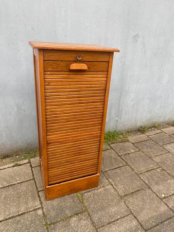 Roldeur kastje ‘30 jaren erg goede staat klassiek orgineel beschikbaar voor biedingen