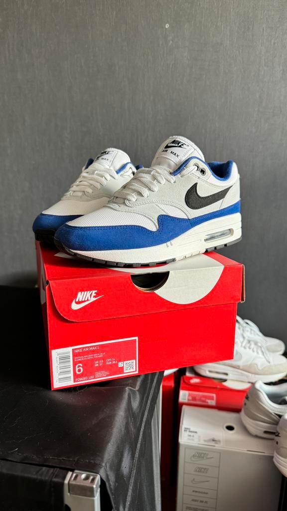 Nike Air Max 1 Deep Royal Blue Size: 38.5EU, Kleding | Dames, Schoenen, Zo goed als nieuw, Sneakers of Gympen, Blauw, Verzenden