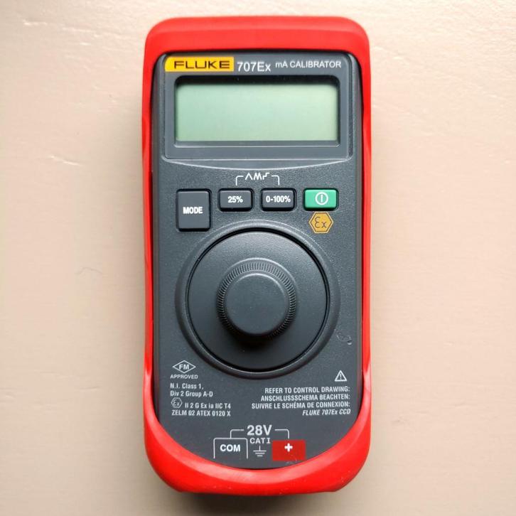 Fluke 707Ex Intrinsiek veilige luskalibrator, Doe-het-zelf en Verbouw, Meetapparatuur, Gebruikt, Multimeter, Ophalen of Verzenden