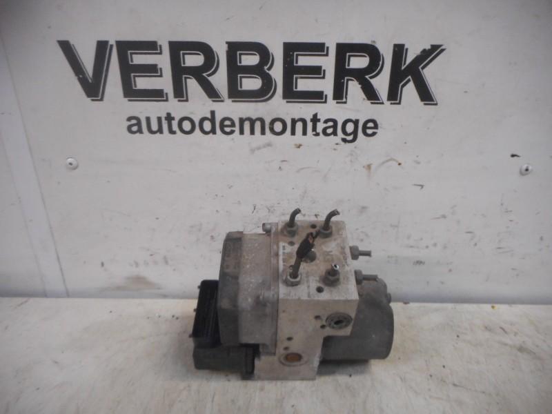 Abs Pomp Opel Zafira (F75) (2000-09/2005-07) 24432510, Gebruikt, Bosch Engineering GmbH, Engineering@bosch.com, Opel