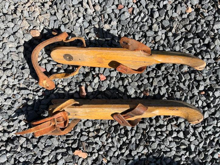 Antieke Houten Schaatsen met Leren Riemen, Antiek en Kunst, Antiek | Gereedschap en Instrumenten, Ophalen