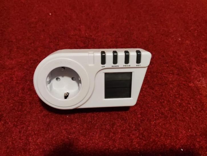 Wandcontactdoos, Verdeeldoos, Energiemeetapparaat, Doe-het-zelf en Verbouw, Meetapparatuur, Zo goed als nieuw, Elektriciteit, Ophalen of Verzenden