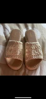 Nieuwe erg leuke dames slippers maat 40, Ophalen of Verzenden, Nieuw