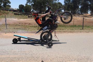 wheelie trainer ktm kawasaki honda yamaha suzuki BMW aprilli beschikbaar voor biedingen