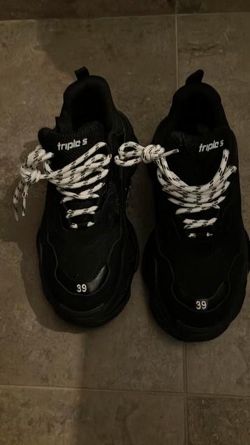 Balenciaga maat 39 nieuw beschikbaar voor biedingen