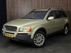 Volvo XC90 2.4 D5 Executive/BLISS/7 ZITS/2X TV/TREKHAAK/MEMO, Auto's, Volvo, Navigatiesysteem, Gebruikt, Zwart, 7 stoelen