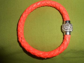 Nieuw Armbandje beschikbaar voor biedingen