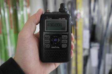 👉 Icom ID-31e UHF + Dstar inclusief desktop lader 👈 beschikbaar voor biedingen