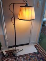 staande sierlijke smeedijzeren vloerlamp vintage, Gebruikt, 100 tot 150 cm, Metaal, Antiek
