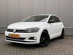 VOLKSWAGEN POLO 1.0 TSI DSG 18 INCH R LINE STOELVERWARMING, Auto's, Volkswagen, Stof, Zwart, 95 pk, Wit