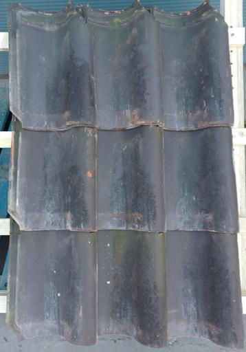 OVH, Opnieuw Verbeterde Hollandse dakpannen, engobe bruin beschikbaar voor biedingen