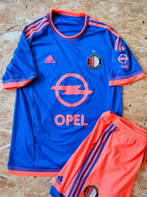 Feyenoord Rotterdam tenue 2015/2016 maat M, Sport en Fitness, Voetbal, Zo goed als nieuw, Set, Maat M, Ophalen of Verzenden