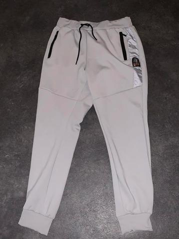 Trainingsbroek para jumpers beschikbaar voor biedingen