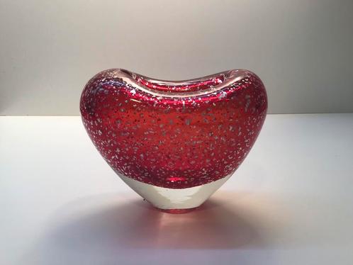 Rode hartvormige artistiek design glazen vaas met glitter, Huis en Inrichting, Woonaccessoires | Overige, Zo goed als nieuw, Ophalen