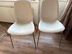 2 witte kunststof stoelen met metalen poten, Ophalen, Wit, Kunststof