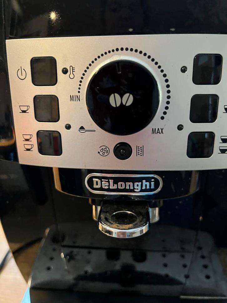 DeLonghi Magnifica S Koffiemachine - Bonen & Filter, Witgoed en Apparatuur, Koffiezetapparaten, Gebruikt, Gemalen koffie, Koffiemachine