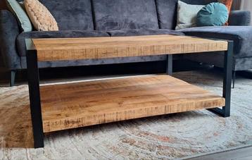 Salontafel mangohout beschikbaar voor biedingen