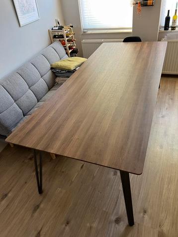 Moderne eettafel – houtfineer blad