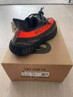 Nieuwe Yeezy boost 350 v2 origineel maat 41 1/3, Kleding | Heren, Schoenen, Ophalen of Verzenden, Nieuw, Overige kleuren