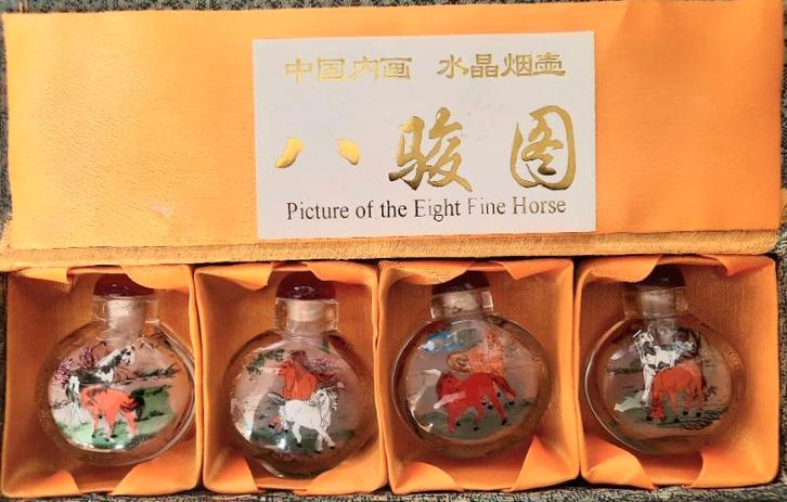 4 Glazen snuifflesjes met stopjes.binnenkant beschilderd, Antiek en Kunst, Antiek | Glas en Kristal, Ophalen of Verzenden