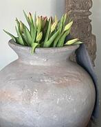 Oude bloempot groot/ oude sobere inrichting, Rond, Zo goed als nieuw, 40 tot 70 cm, Ophalen