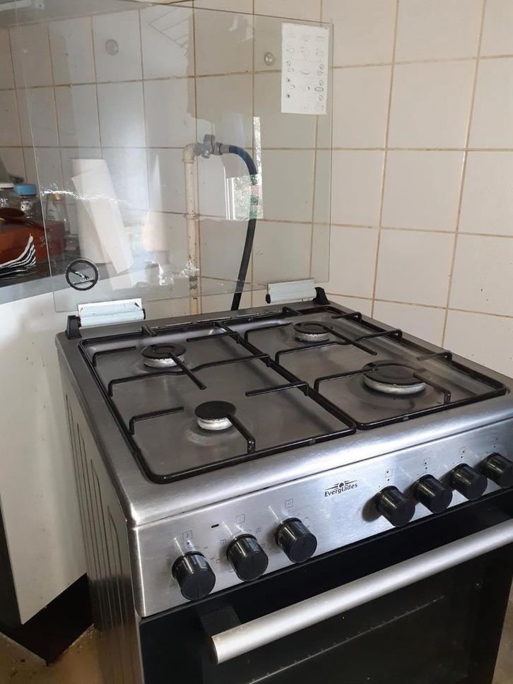 EVERGLADES EVCK040 GASFORNUIS RVS 60CM, Witgoed en Apparatuur, Fornuizen, Zo goed als nieuw, Vrijstaand, Gas, 4 kookzones, 85 tot 90 cm