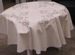 Vintage met de hand geborduurd rond tafelkleed met kant door, Verzenden, Nieuw, Rechthoek