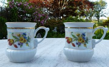 2 Mooie Retro Mokken Leander 1946 Chine de Boheme Kado Tip beschikbaar voor biedingen