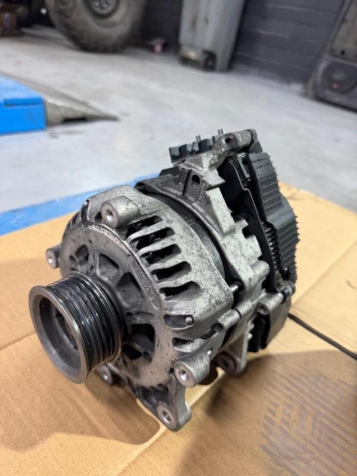 Valeo dynamo 05C903018 VW Group, Auto-onderdelen, Motor en Toebehoren, Audi, Volkswagen, Skoda, Gebruikt, Ophalen