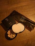 Oriflame Giordani gold parels + kwast, Ophalen of Verzenden, Nieuw, Gehele gezicht, Make-up