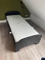 Zwart bed met matras 90 x 220, Huis en Inrichting, Slaapkamer | Bedden, Ophalen, Gebruikt, 90 cm, Eenpersoons
